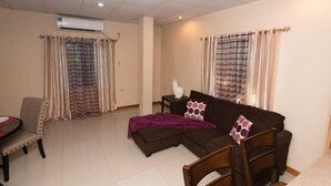 House - Stacys Place St James Ground Floor 2 Bedroom (Port of Spain)