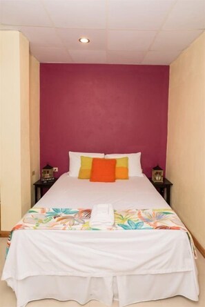 House - Stacys Place St James Studio Apartment (Port of Spain)
