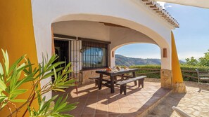 Outdoor dining - Finca Algarabia Cómpeta by Ruralidays (Málaga)