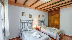 2 bedrooms, iron/ironing board, travel cot, WiFi