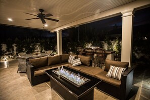 Outdoor dining - FONDA RETREAT VRBO 3 (Palm Desert)