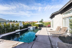 Outdoor pool, a heated pool - FONDA RETREAT VRBO 3 (Palm Desert)