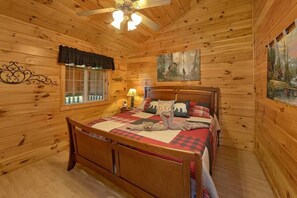 1 bedroom, in-room safe, iron/ironing board, free WiFi