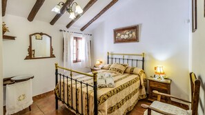 5 Schlafzimmer, Bügeleisen/Bügelbrett, Reisekinderbett, WLAN