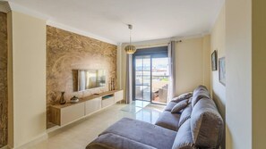 TV - Apartamento Brisa Almayate Alto by Ruralidays (Málaga)