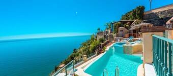 Ventanas al Mediterráneo Nerja by Ruralidays