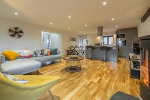 TV, fireplace, DVD player, stereo
