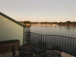 Terrace/patio - Fish,Drink,Eat,Party right of your private balcony!
Ski and boat rental at marin (Willis)