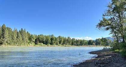 Rf12 Flathead River Haven