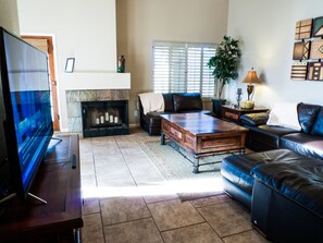 スマートテレビ、テレビゲーム機、DVD プレーヤー、ステレオ