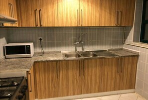 冷蔵庫、電子レンジ