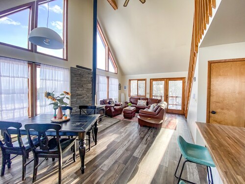 Just Renovated! Cozy Cabin backed by Aspens, Pet Friendly / Family Friendly - Aspen Acres