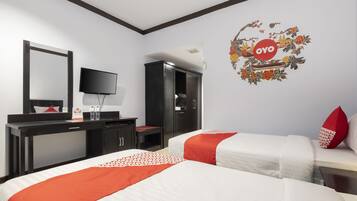 Standard Twin Room | Desk, free WiFi, bed sheets