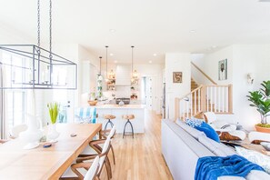 Smart TV, fireplace, DVD player, books