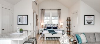 Carlton Landing- Loft on Boardwalk!