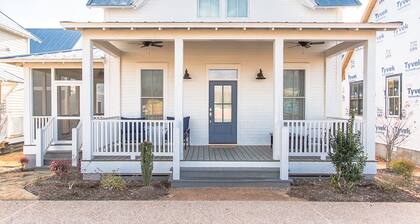 Täydellinen tila ja täydellinen sijainti, vain lyhyen kävelymatkan päässä rannalta!