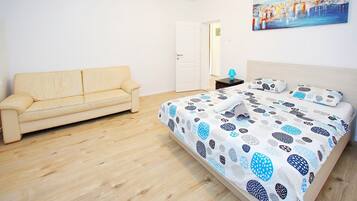 3 bedrooms, Internet, bed sheets