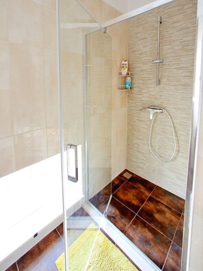 Shower - Apartment Joško, (16066), Nin, hr (Nin)
