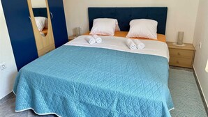 Room - Apartment Gordana 1 with sea view (Omisalj)