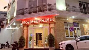 Front of property - Hongkong1 Hotel (Quy Nhon Nam)