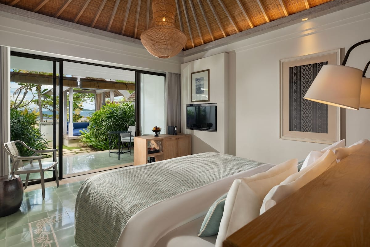 ห้องสวีท, ริมทะเล (Rangko) | เครื่องนอนระดับพรีเมียม, มินิบาร์, ตู้นิรภัยในห้องพัก, โต๊ะทำงาน