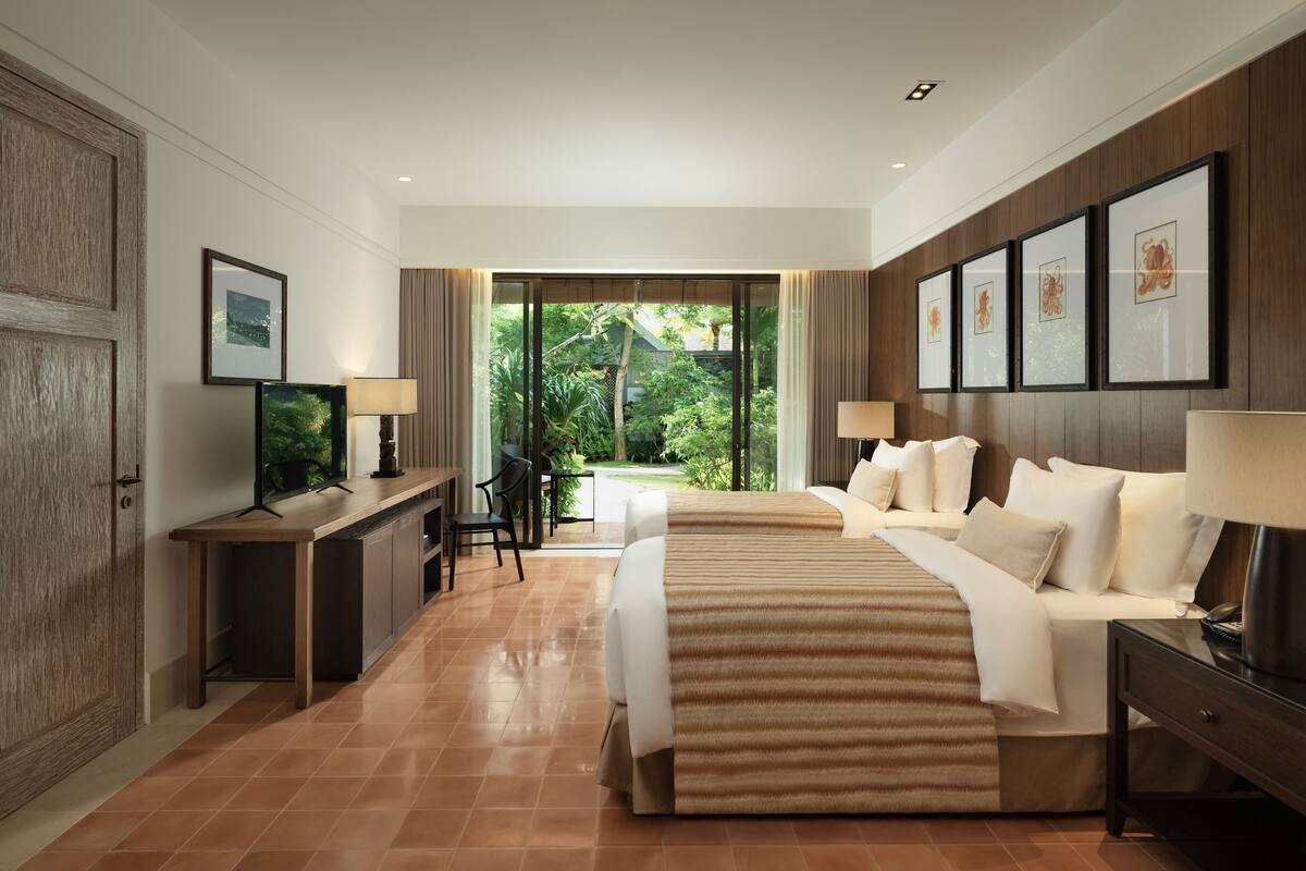 ห้องพัก (Kelimutu Deluxe Suite) | เครื่องนอนระดับพรีเมียม, มินิบาร์, ตู้นิรภัยในห้องพัก, โต๊ะทำงาน