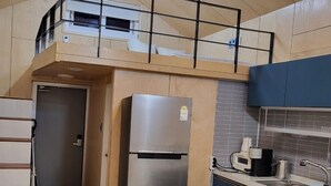 Room (101) | Living area | LCD TV - DK Sea Side Pension (Namhae)