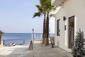Exterior - Lim Sea Side Poolvilla Pension (Namhae)