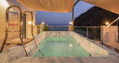 Lim Sea Side Poolvilla Pension