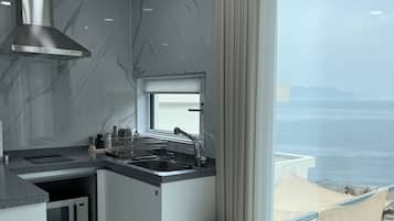 Room, Ocean View (Free Korean BF weekends only, 105) | Living area | 60-inch flat-screen TV with cable channels, TV, pay movies
