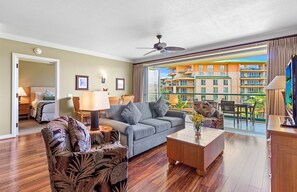 TV, DVD player, stereo - Maui Resort Rentals: Honua Kai - 4 Total Bedrooms, Partial Ocean AND West Maui Mountain Views, Special Discounted Pricing! (Lahaina)