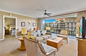 Een televisie, een dvd-speler en een stereo