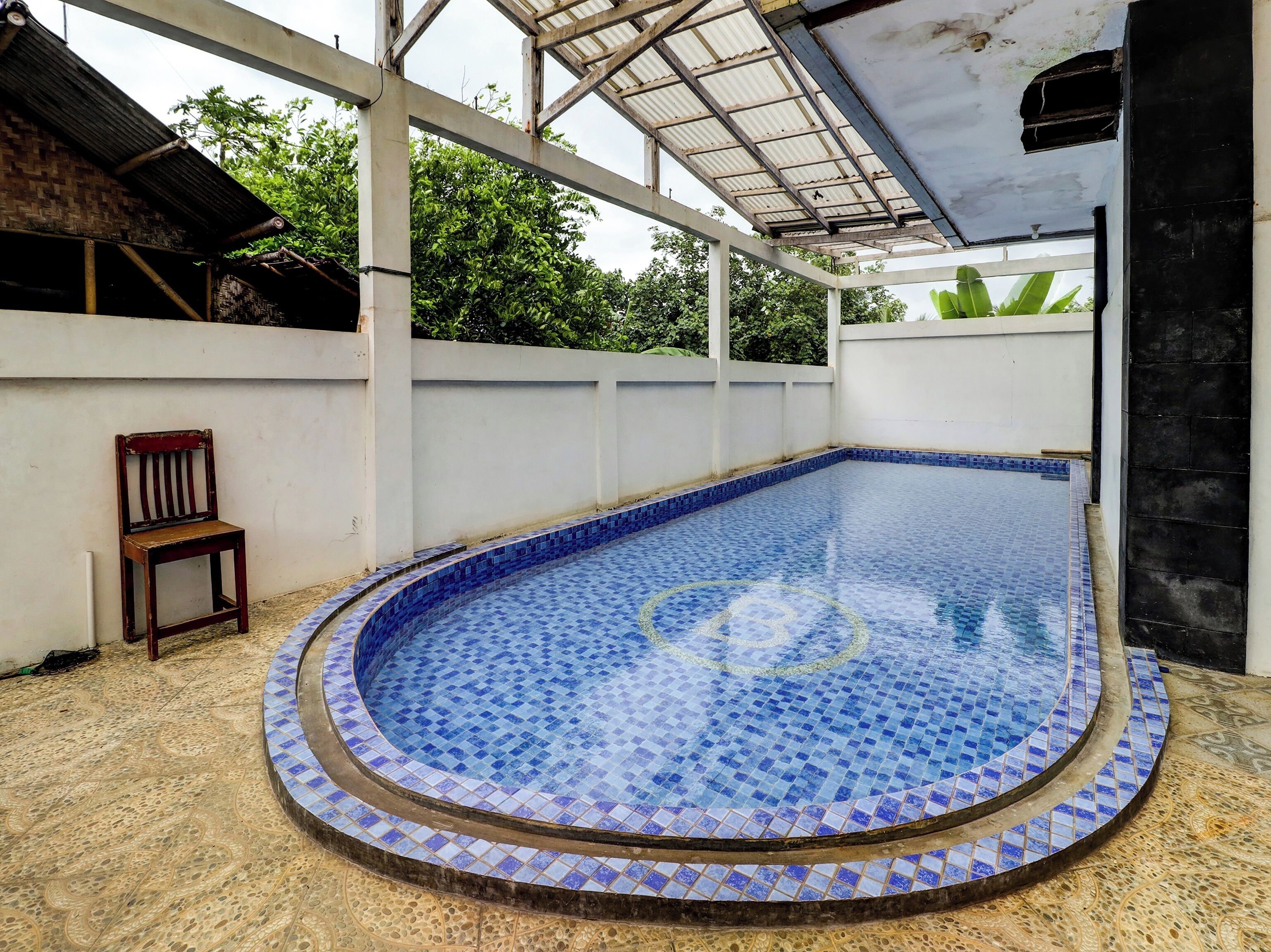 Kolam renang terbuka 