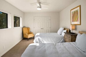 3 chambres, bureau, fer et planche à repasser, Wi-Fi gratuit