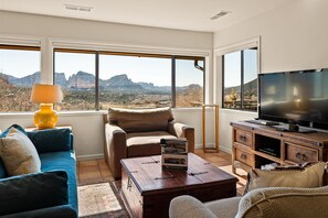 TV, fireplace, DVD player - Views Views Views! Fabulous Home in Uptown Sedona Beautiful Uptown Home sits (Sedona)