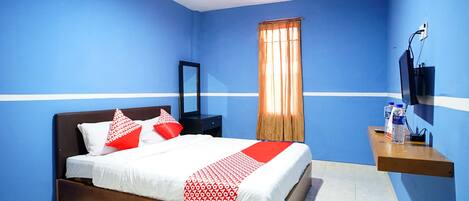 Quarto casal standard | Escrivaninha, Wi-Fi de cortesia, roupa de cama