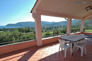 Outdoor dining - Villa Manuela - Trilocale Vista Mare (Capoliveri)