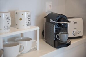 Kaffee und/oder Kaffeemaschine