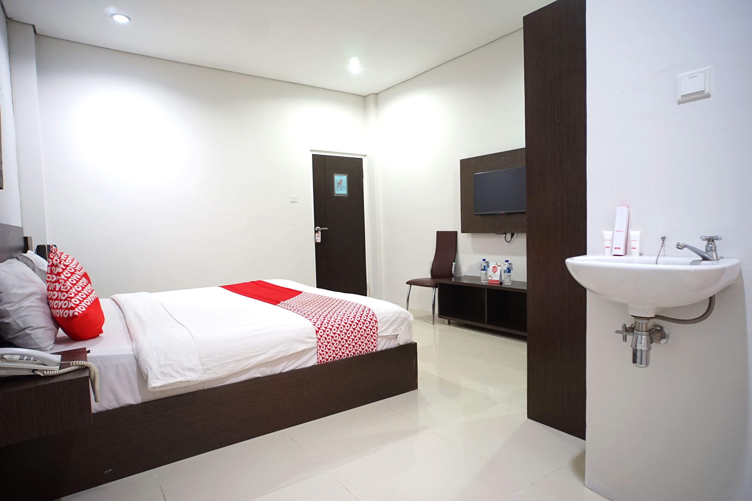 standard double room | free wifi, bed sheets