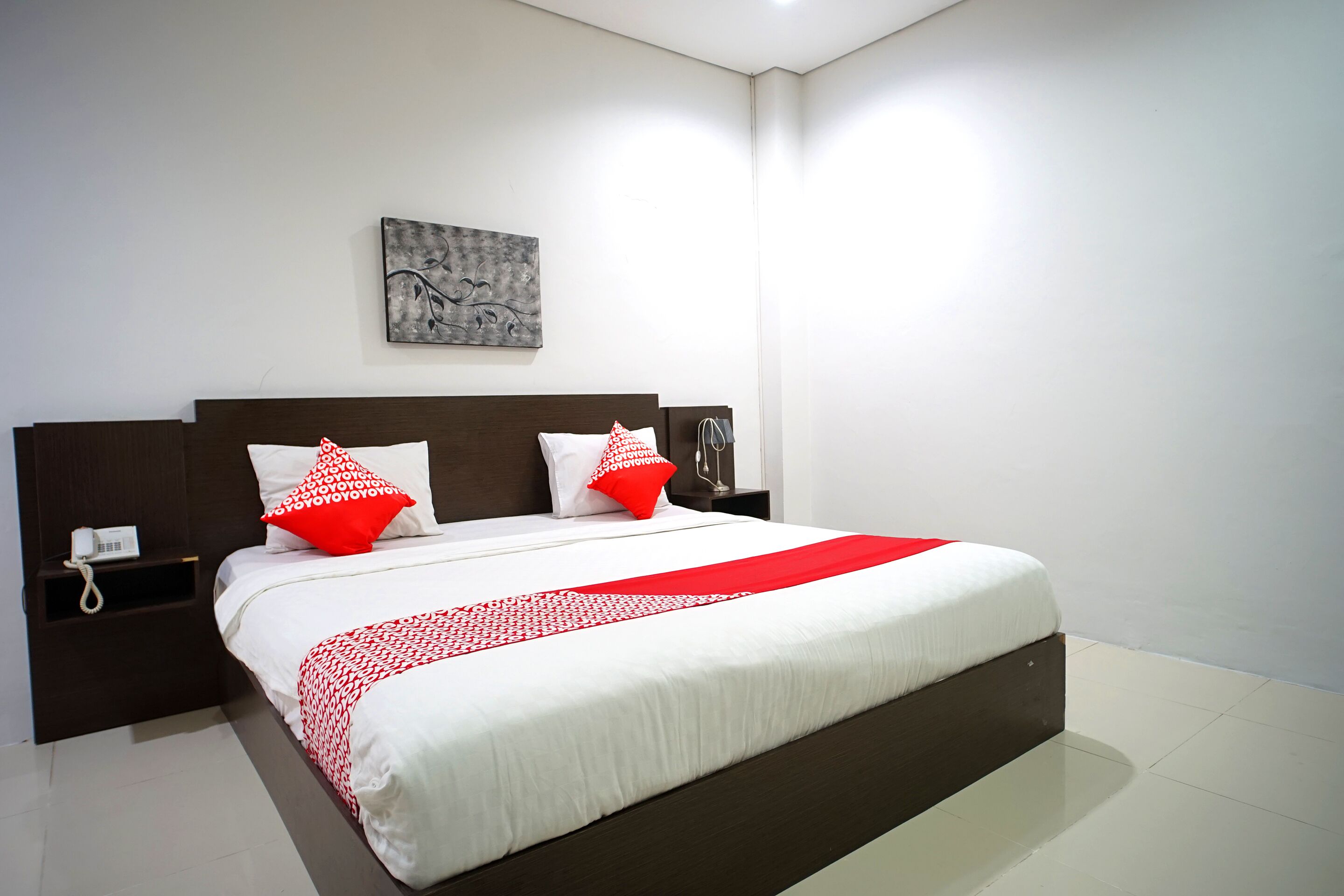 deluxe double room | free wifi, bed sheets