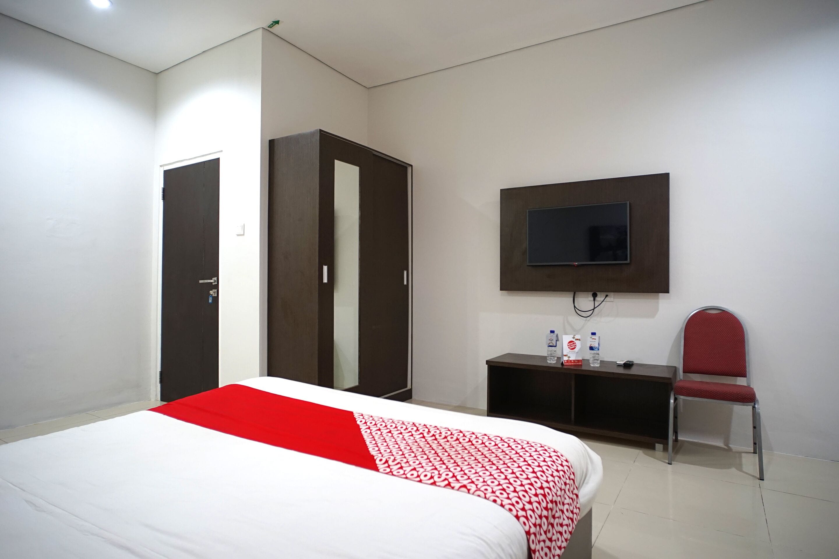 standard double room | free wifi, bed sheets