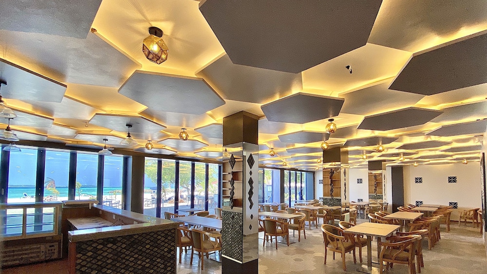 Kaani Palm Beach by null