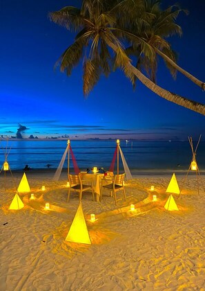 Breakfast, lunch, dinner and brunch served - Kaani Palm Beach (Maafushi)