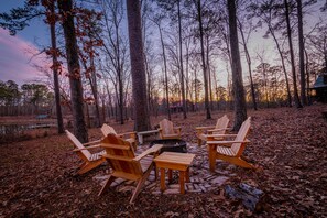 Property grounds - Tranquil Shores | Private Dock & Stocked Fishing Pond | Hot Tub | Near Broken Bo (Broken Bow)