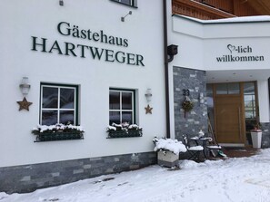 Exterior detail - Apartment Kufstein, Luser - guest house Hartweger (Weißenbach)