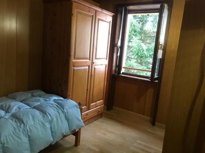3 bedrooms, iron/ironing board, bed sheets - Santi's Apartment (Folgaria)