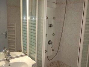 Bathroom - Studio Cabin for 6 with amenities, Piau-Engaly (Piau-Engaly)