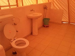 Bathroom - The Marwar Camp (Jaisalmer)