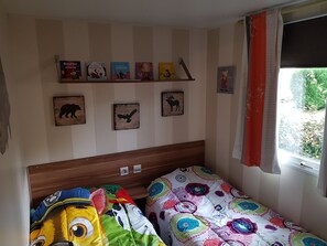 3 chambres, coffres-forts dans les chambres, fer et planche Ă repasser
