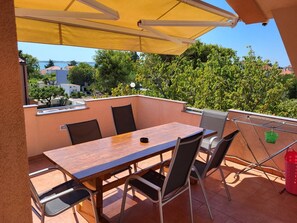 Outdoor dining - Apartment in Vrsi with Seaview, Terrace, Air condition, WIFI (4836-2) (Vrsi)